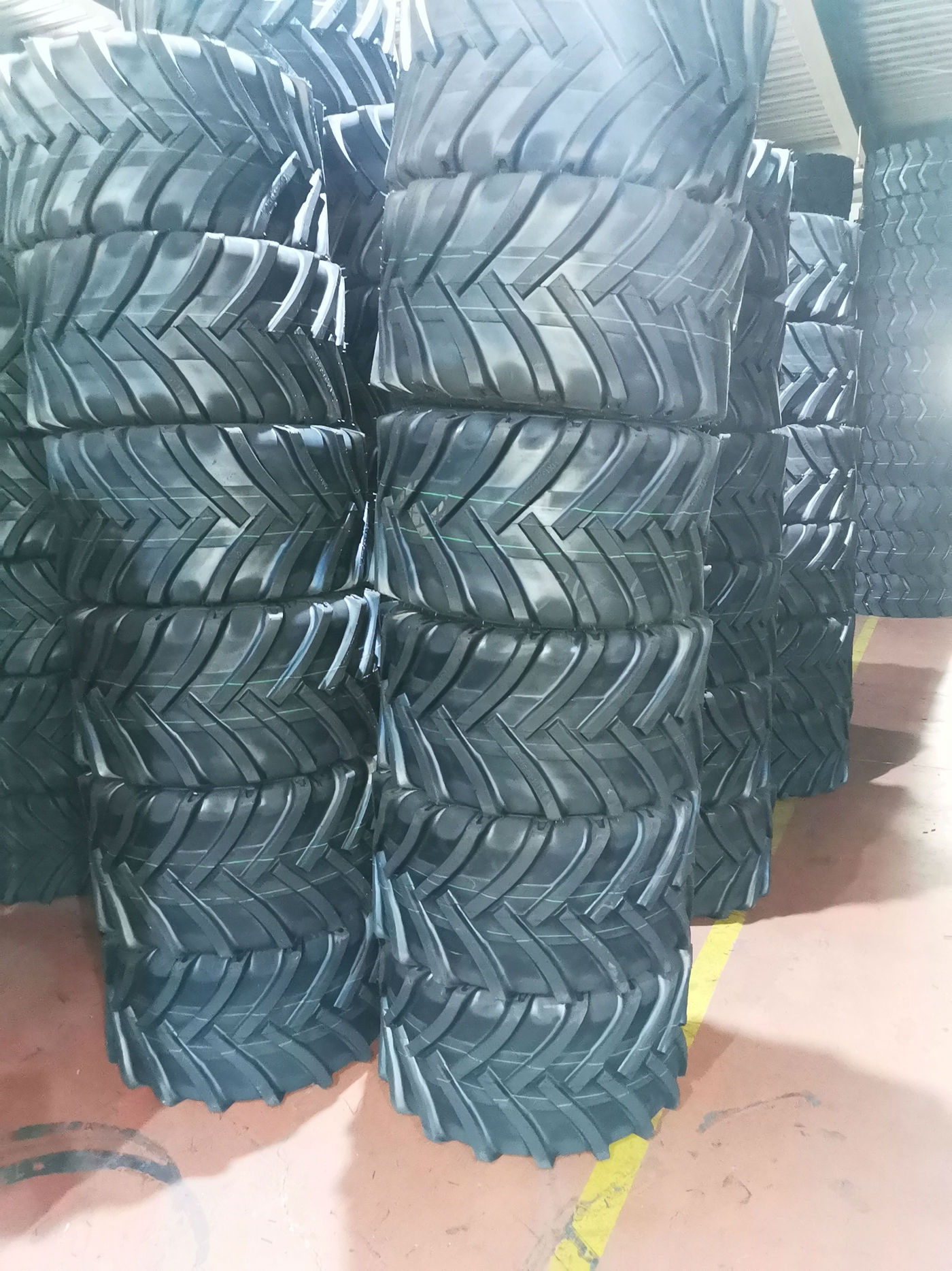 Lawn mower tire