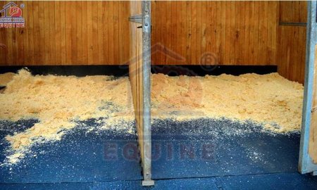 Matelas en caoutchouc pour écuries