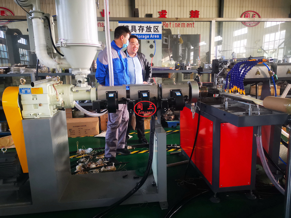 PVC spiral hose making machine (11) PVC spiral hose making machine (11)