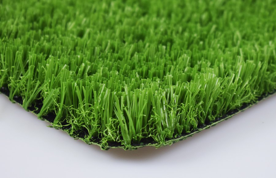 HIERBA DE JARDÍN VERDE DE ALTA DENSIDAD EN FORMA DE C DE 20 MM