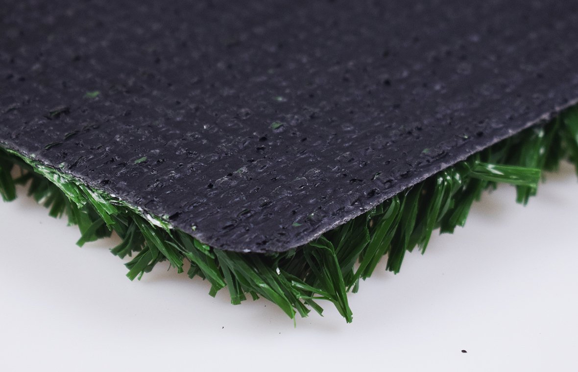 HIERBA ARTIFICIAL FIBRILADA VERDE 10MM PARA TENIS, BALONCESTO Y PISTA DE CORRER
