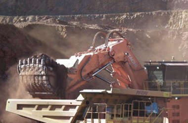 Cargadora de movimiento de tierras, camión volquete, motoniveladora, excavadora