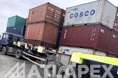 10.00-20 solid port trailer tire, quality approved by Shenzheng Port. 
