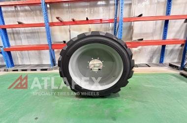 Neumáticos ATLAPEX 18-625 rellenos de espuma: Mayor seguridad, máxima productividad.