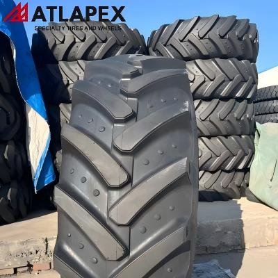 Neumático para retroexcavadora ATLAPEX R4 con patrón AT-MT1: Durabilidad y versatilidad para un rendimiento óptimo en trabajos pesados. (3)