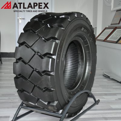 ATLAPEX IND-4 AT-4K3: Neumático OTR premium para SMPT, diseñado para la excelencia y la versatilidad. (2)
