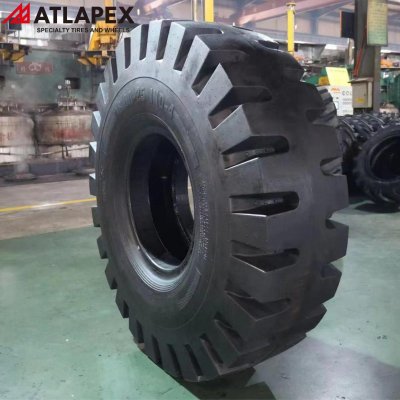 Neumático ATLAPEX IND4 AT-PL5 OTR: Su socio de confianza para operaciones portuarias de alto rendimiento. (1)