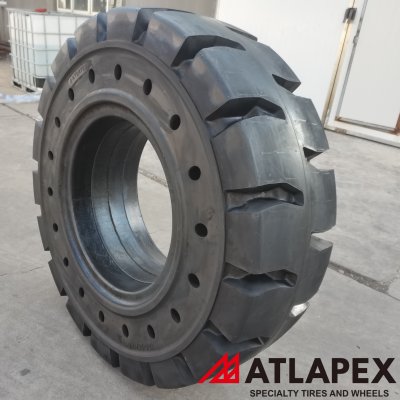 Neumático macizo con dibujo ATLAPEX AP-TORKY: Opción premium para operaciones portuarias y equipos de apoyo en tierra (GSE) de aeropuertos. (2)