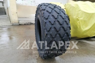 Neumático para rodillo compactador ATLAPEX 23.1-26 C-2 con patrón AT-COM: Neumático OTR premium para trabajos de compactación.