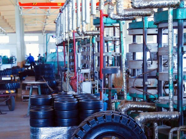 2012 PRODUCED THE FIRST SOLID TIRE.