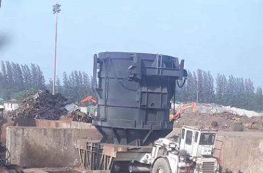 Foam filled Tire 18.00 -33 working in field 