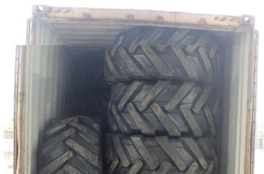 Agricultural 28L-26 R-1 loading 