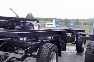 Tailer tire 16.5/70-18 working in the field 