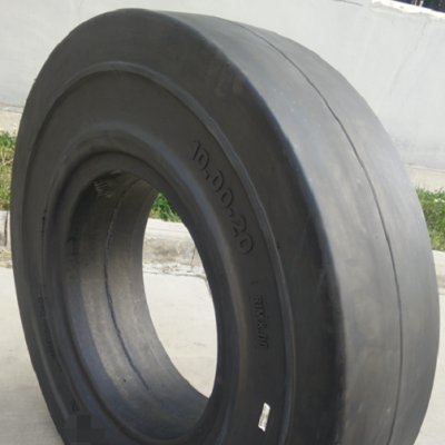 SOLID TIRE 10.00-20 for port trailer use with AP-SM Pattern (5)