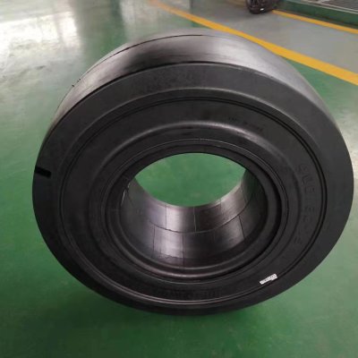 SOLID TIRE 10.00-20 for port trailer use with AP-SM Pattern (2)