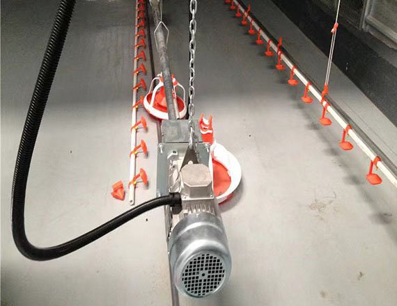 Automatic broiler pan feeding equipment