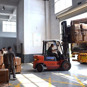 Cage delivery to Africa Country- Ghana Agricultral Ministry
