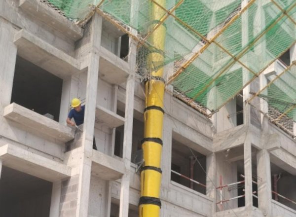 Maximizing Efficiency with Custom-Built Construction Chutes