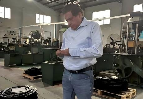Indian customers planning to purchase chains visit SMCC company