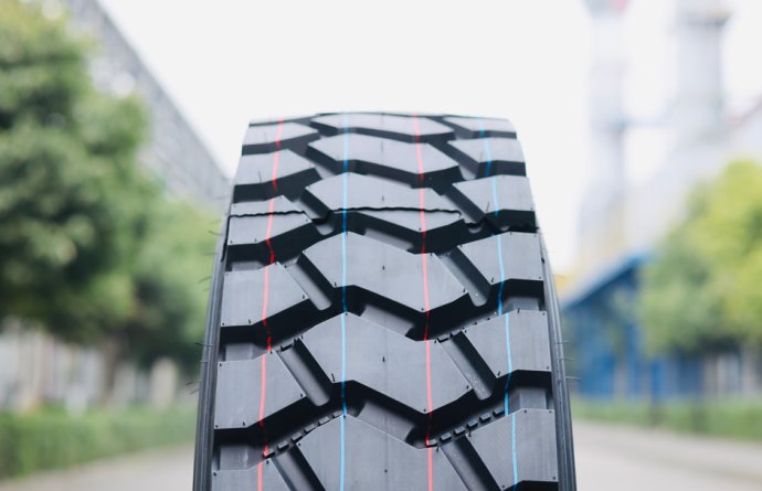 325/95R24 22PR GA776K