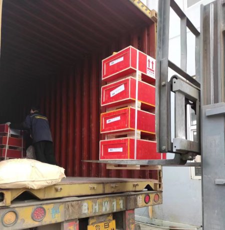 Envío de la máquina para la fabricación de láminas huecas de PP