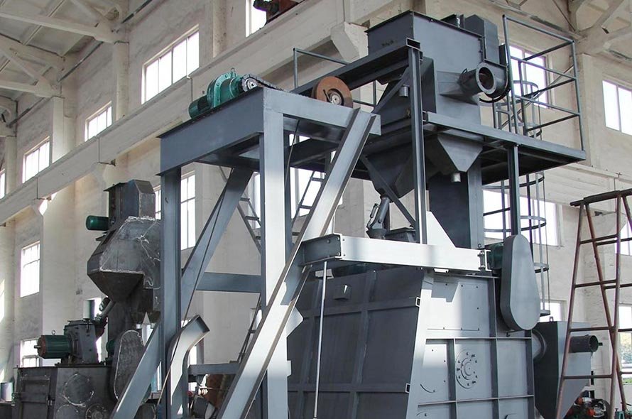 Pakistan Q32 series fully automatic crawler shot blasting machine