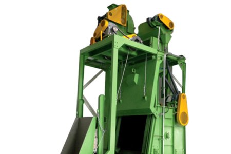 Advantages of crawler shot blasting machine