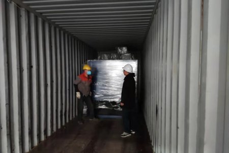 The third vehicle of the sandblasting room was sent to the United Arab Emirates