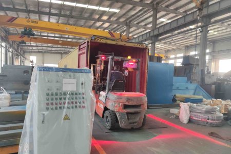 Steel plate shot blasting machine sent to Africa