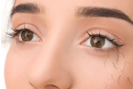 Why Are My Lashes Falling Out: Causes and Solutions