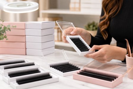 Top Benefits of Buying Eyelash Extensions Wholesale for Your Lash Business