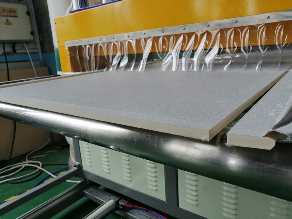 WPC foam board production line (4)