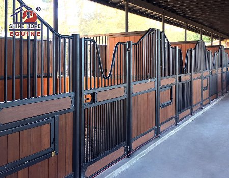 Wholesale Horse Stall Front with Higned Door