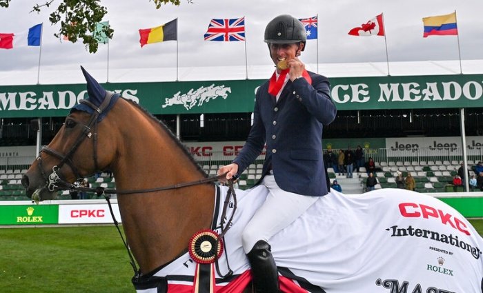 Ben Maher’s Victory (2)