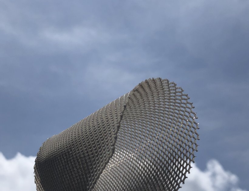 Polycarbonate Honeycomb - Enhancing Display Cooler Efficiency