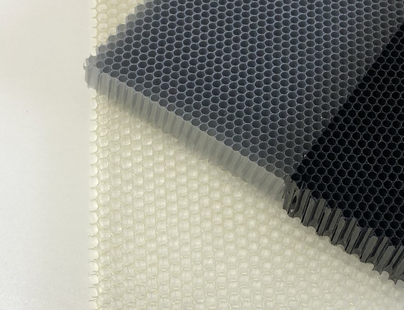 3.5mm PC Anti-Glare Honeycomb Core-521