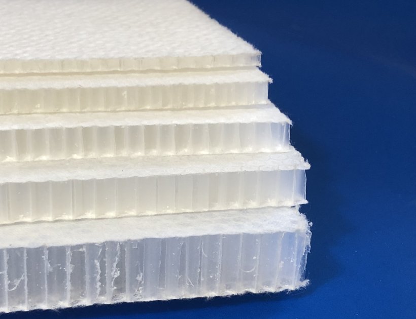 Lightweight plastic Honeycomb panel for outdoor roof tent