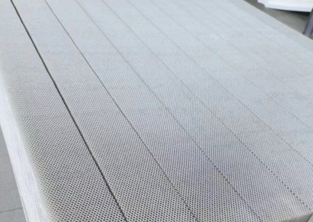 Enhancing the Shopping Experience – PC Honeycomb Core Gives Commercial Refrigerators a “Balanced Breathing” System